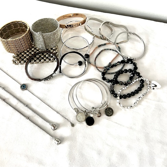 SALE: 23 bracelet bundle silver & gold  ❤️ - Picture 1 of 7